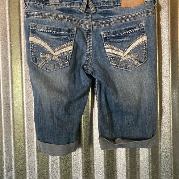Amethyst size 3 jean shorts - Picture 2 of 3